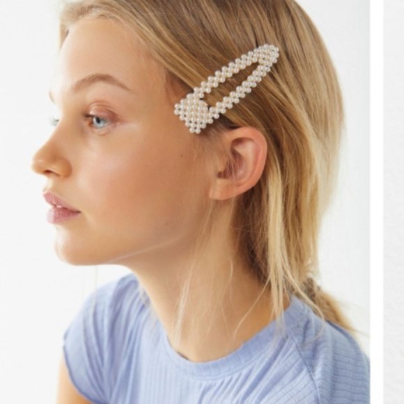 Free People Accessories - Pearl Barrette Flip Clips Set